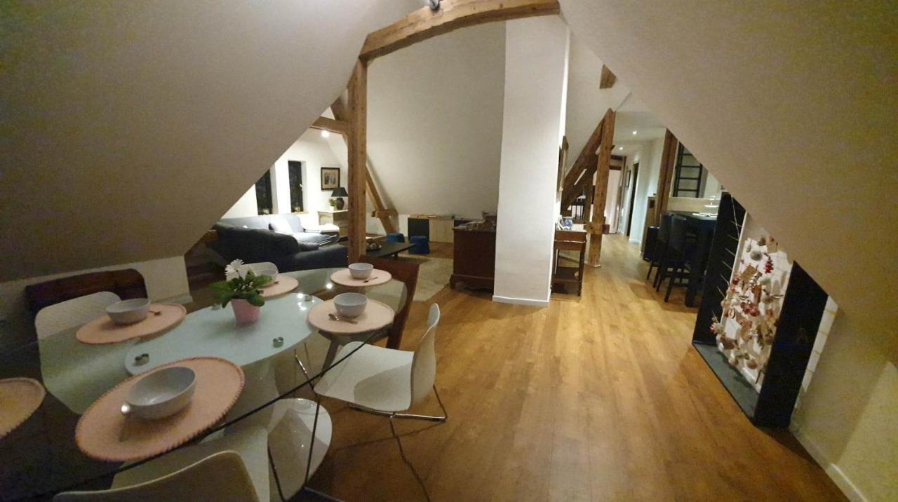 Ferienwohnung La Tour Du Bois Fleuri Colmar Exterior foto